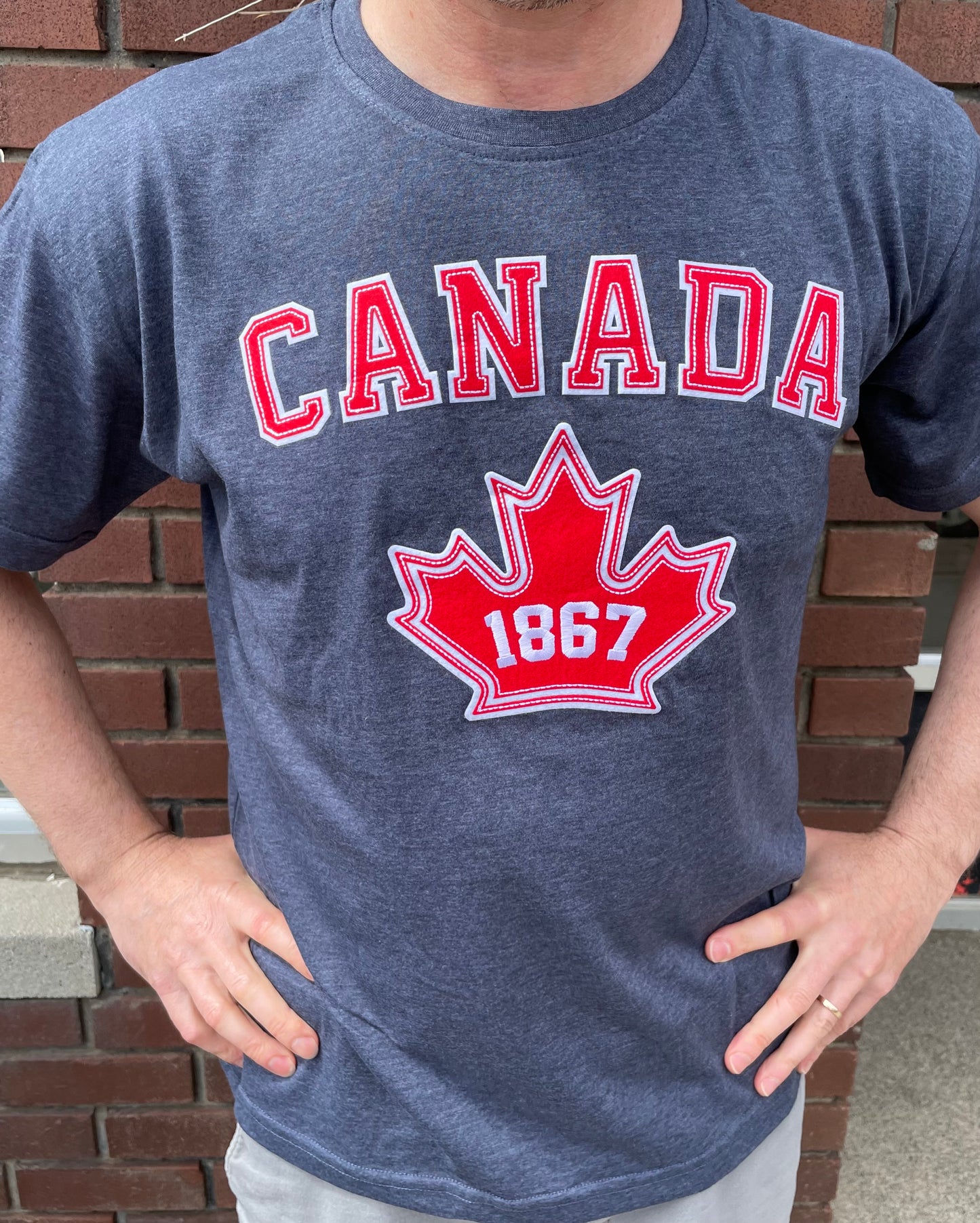 Souvenir Clothing - Adult Ringspun T-Shirt - Canada - Heather Navy