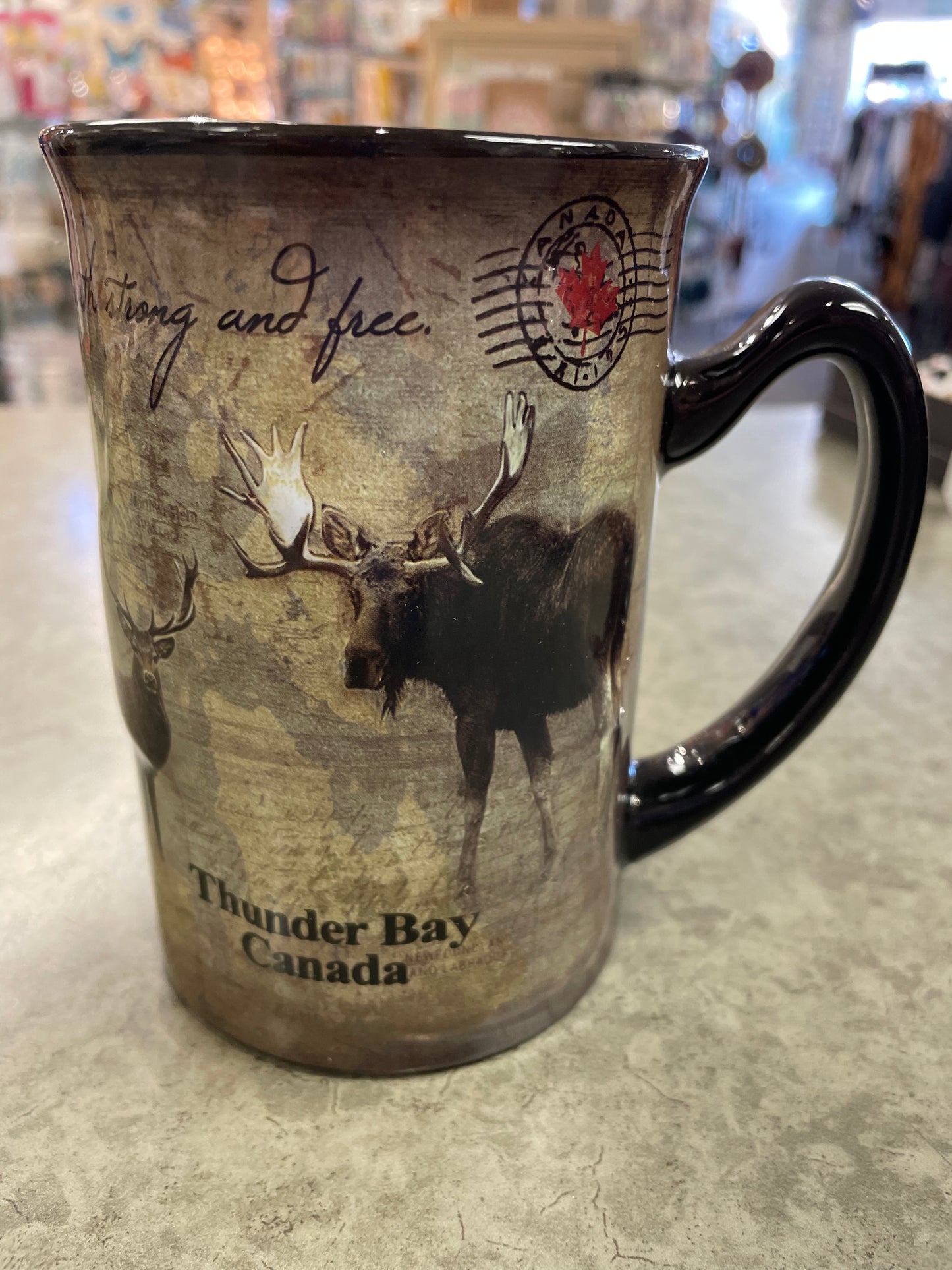 Souvenir - Mug - Thunder Bay, Canada - Strong and Free