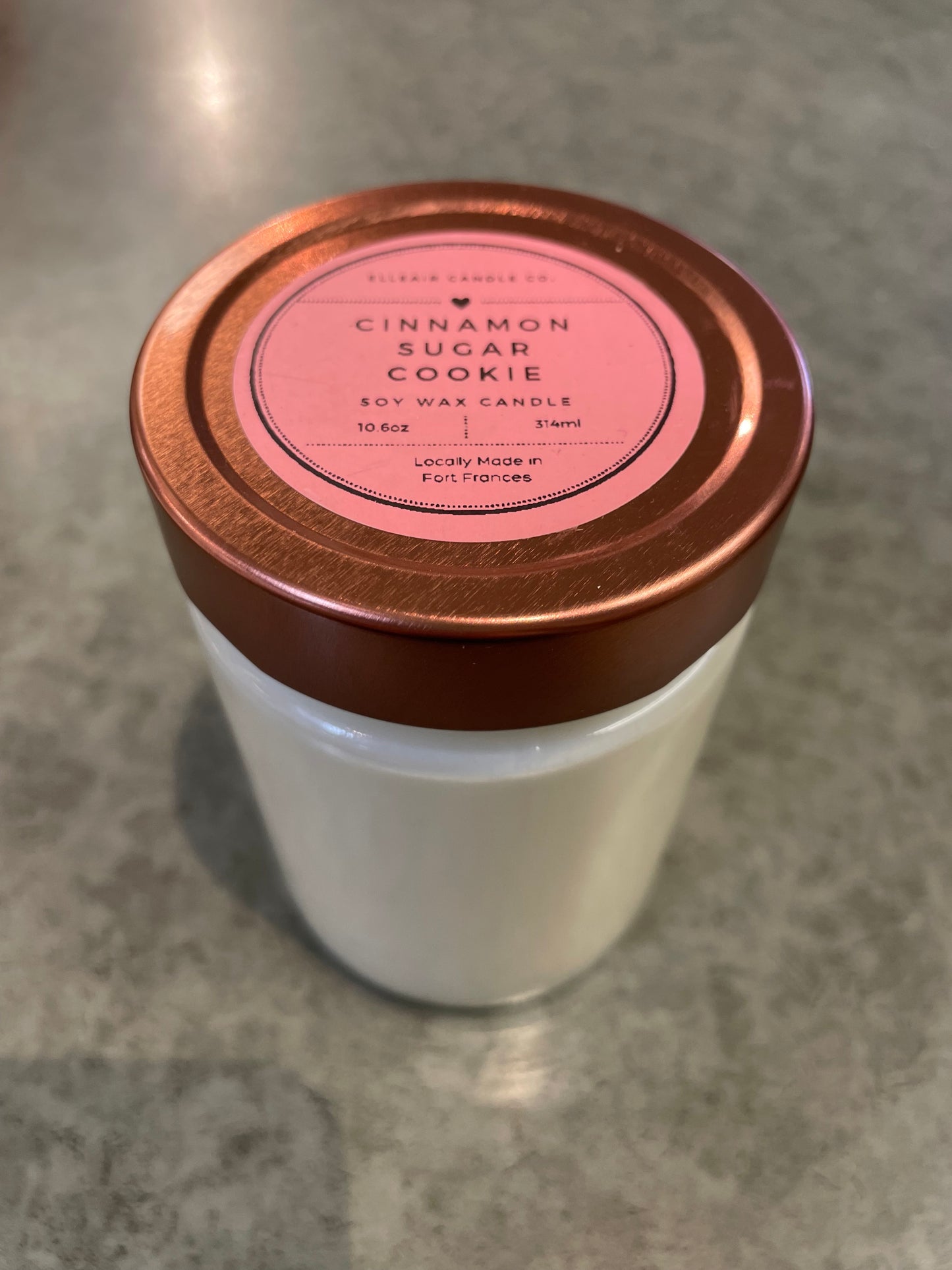 Elleair Candle Co. - *Consignment* - Cinnamon