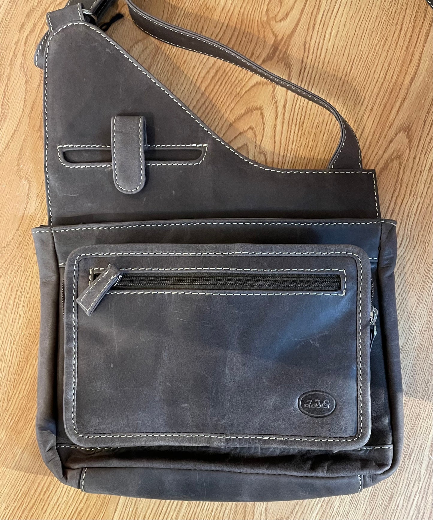 Leather Bag - Canadian Traveller - Brown