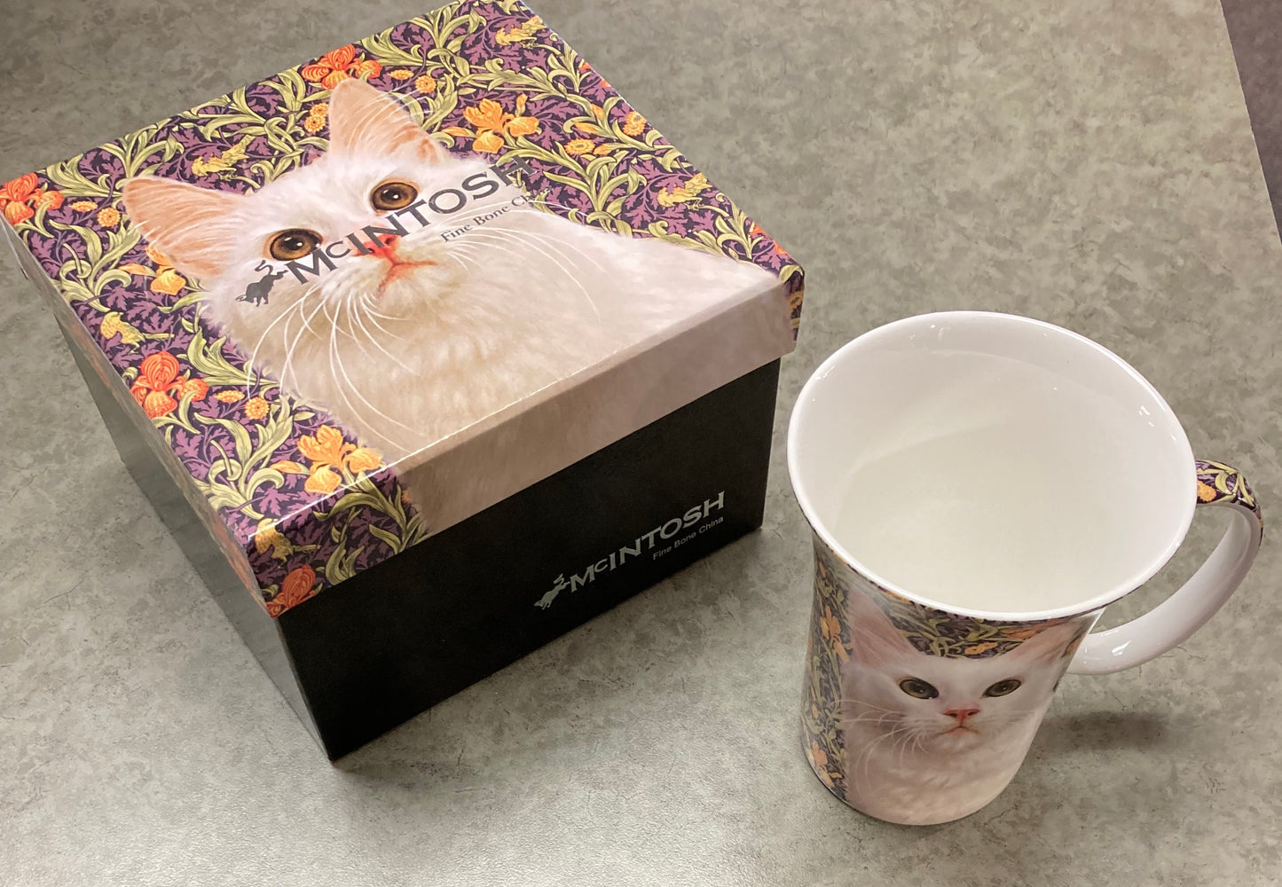 McIntosh China - Feline Friends - Crest Mug