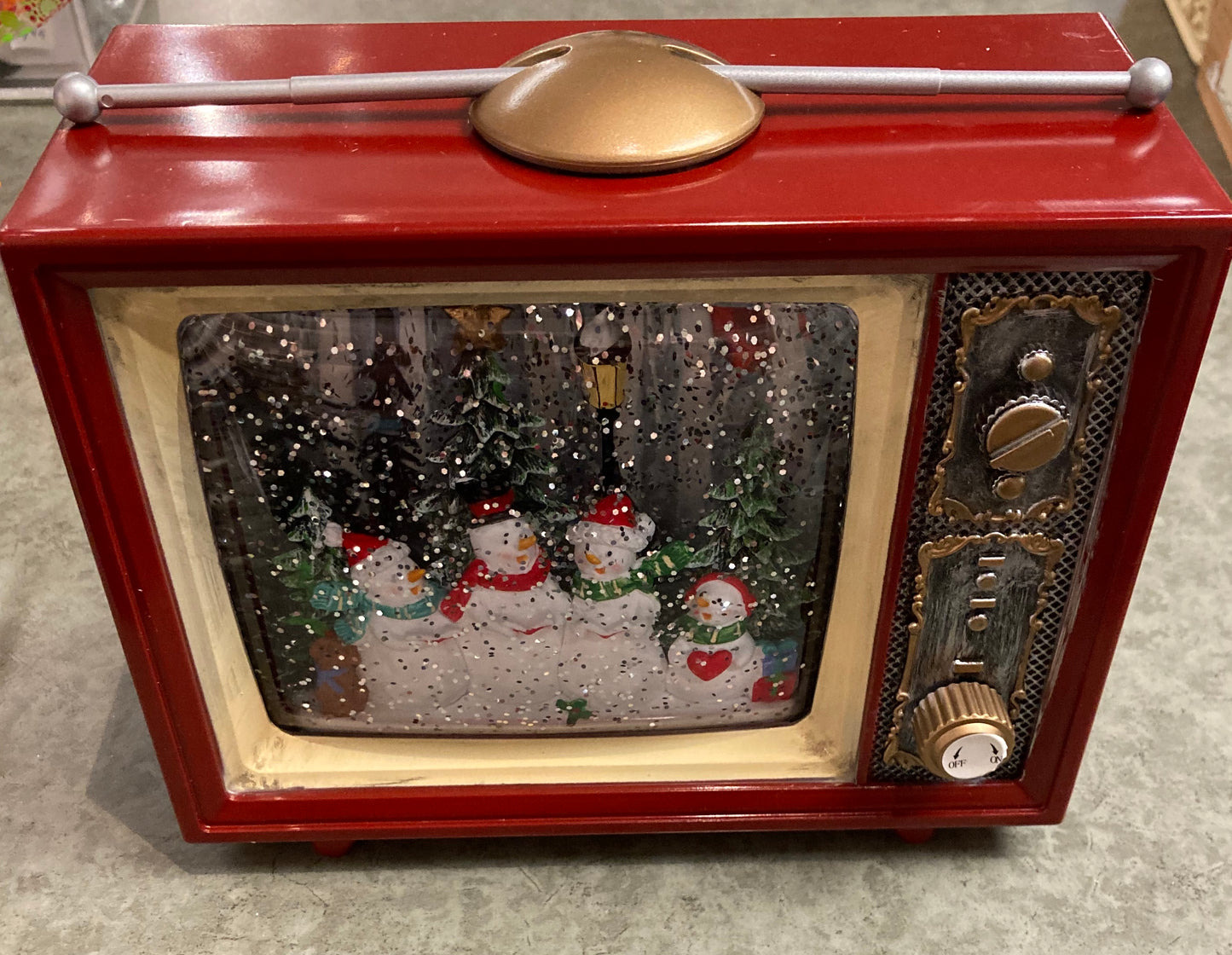 Christmas - Television with Snowmen