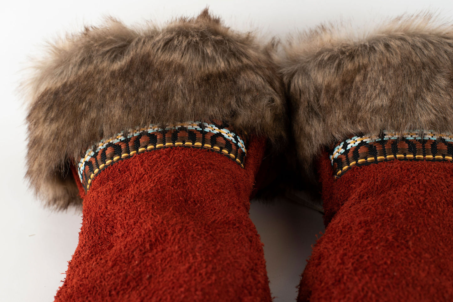 Hides in Hand - Buffalo Suede Gauntlet Mitts with Faux Fur Trim and Braid - Red