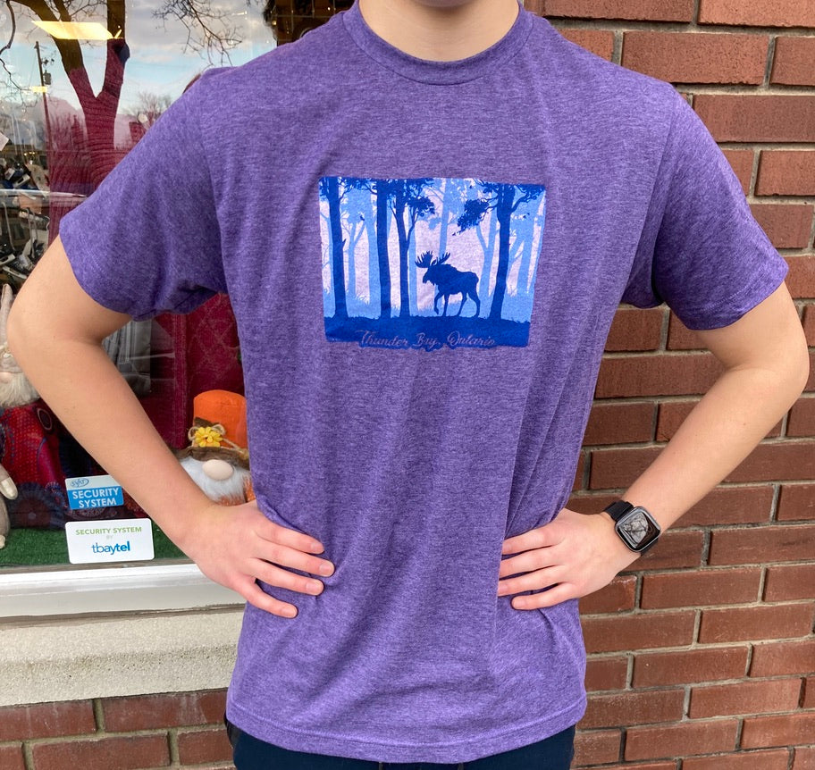 Souvenir Clothing - Unisex T-Shirt - Thunder Bay, Ontario - Purple