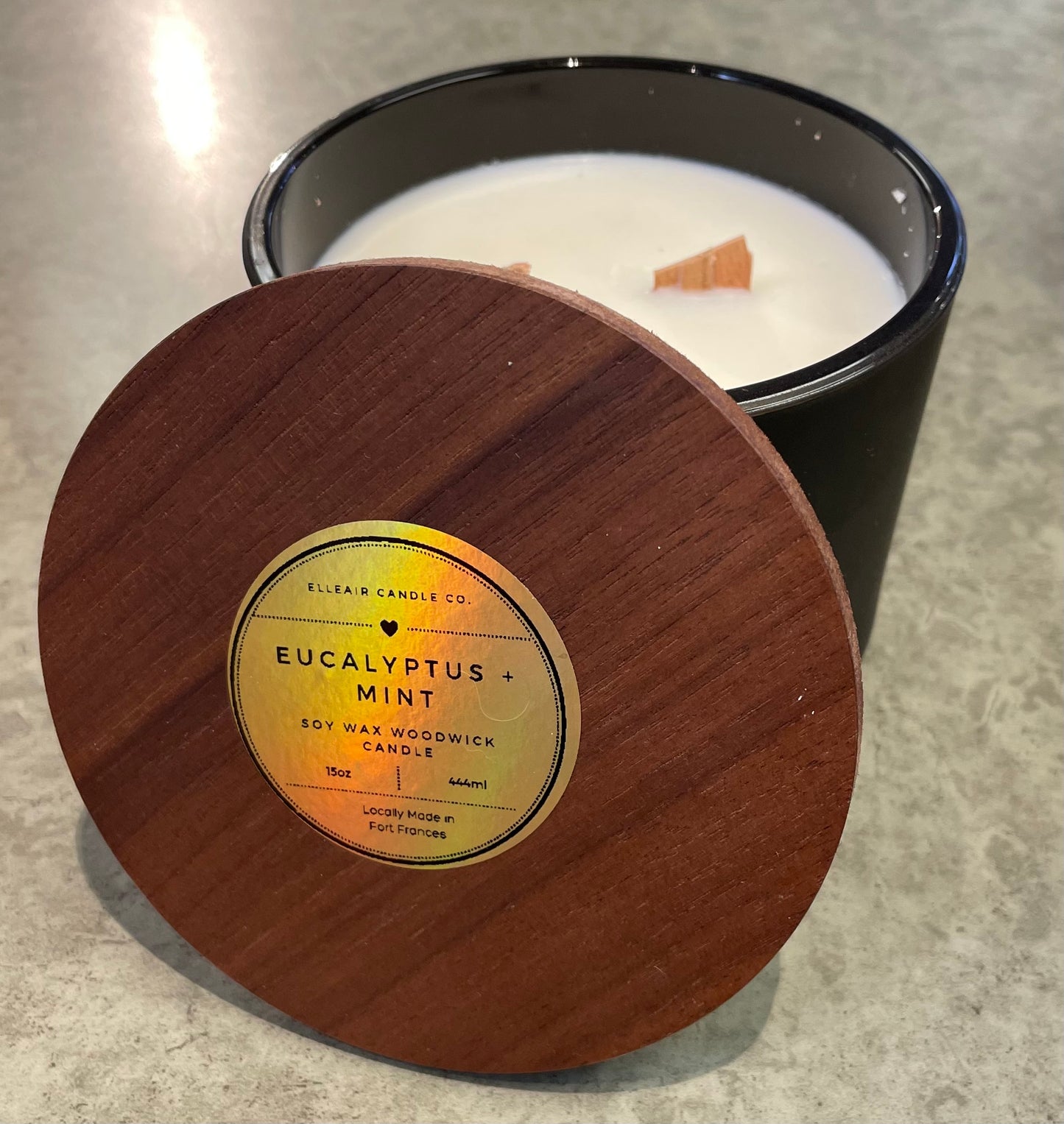 Elleair Candle Co. - *Consignment* - Woodwick Candle - Eucalyptus + Mint