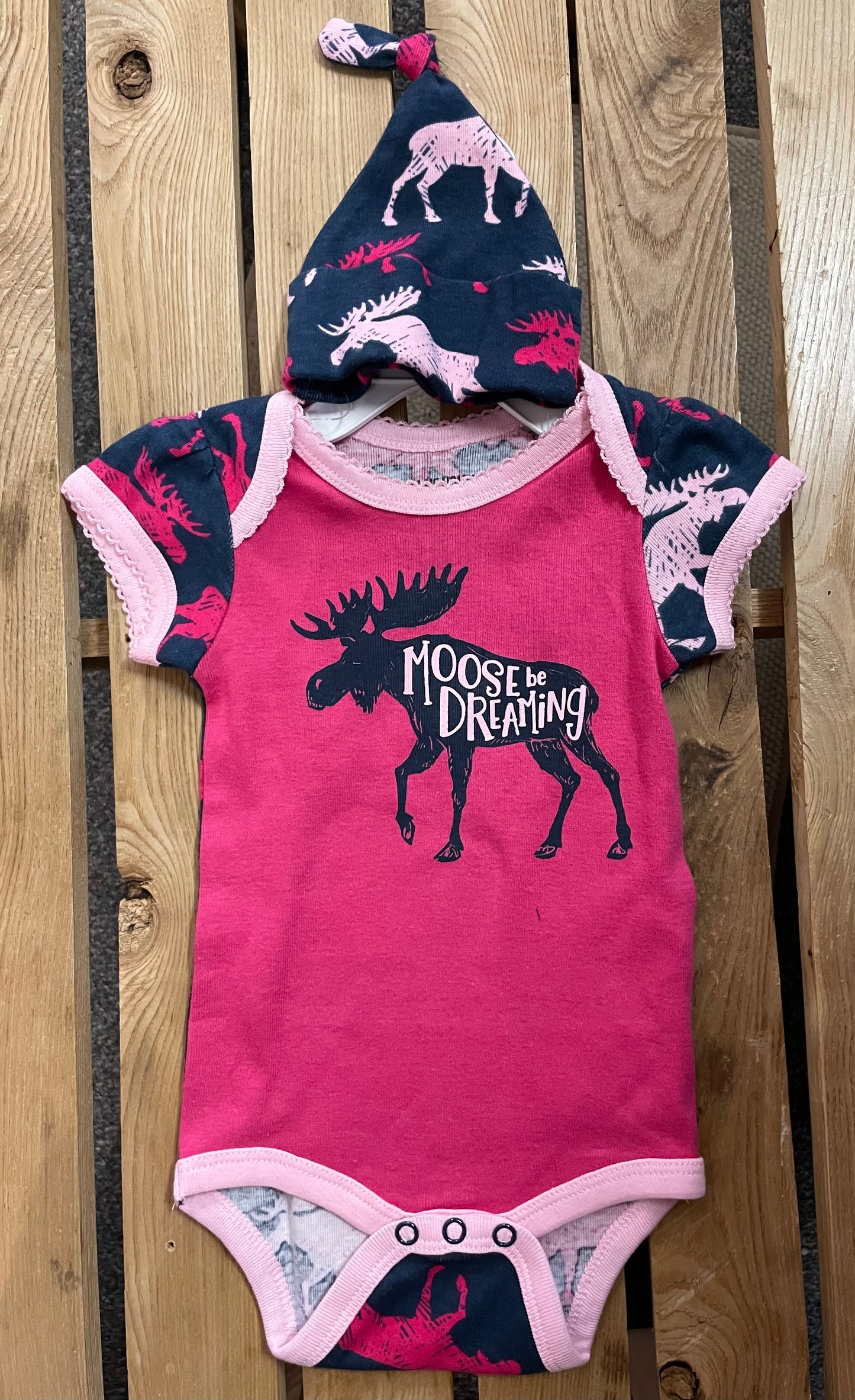 Baby Souvenir Clothing - Baby Suit & Hat - Raspberry Moose