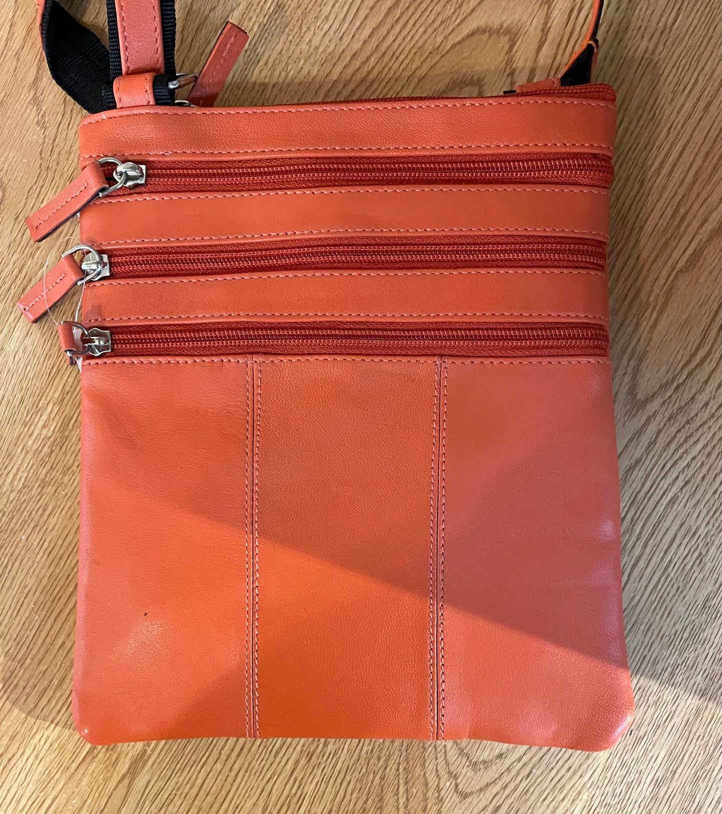Leather Bag - Canadian Traveller -