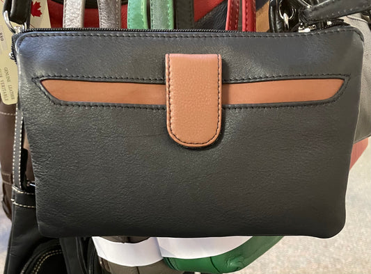 Leather Bag - Canadian Traveler
