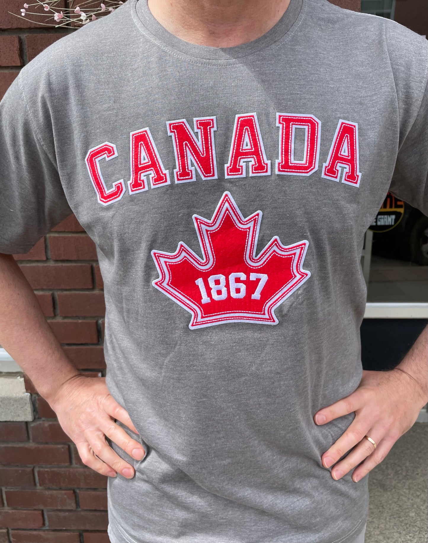 Souvenir Clothing - Adult Ringspun T-Shirt - Canada - Graphite