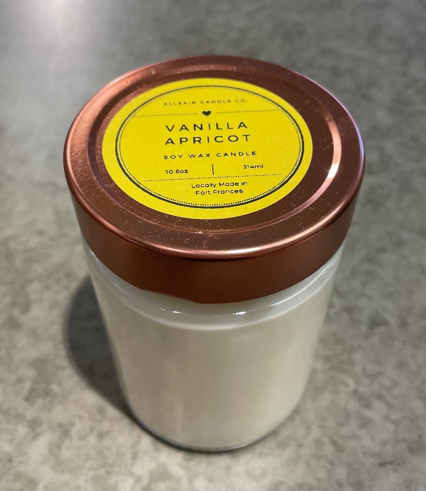 Elleair Candle Co. - *Consignment* - Vanilla Apricot