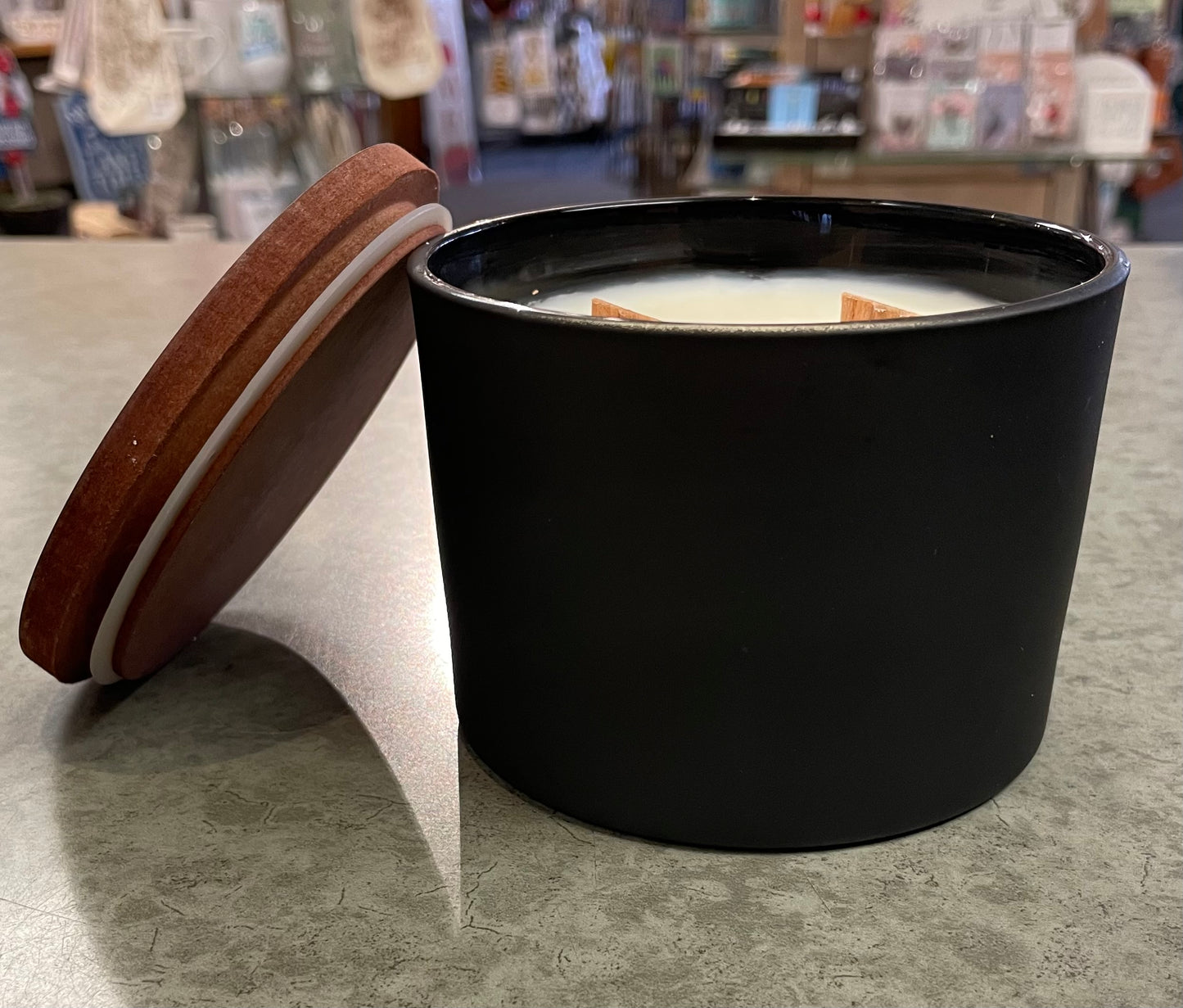 Elleair Candle Co. - *Consignment* - Citrus + Sage Woodwick Candle