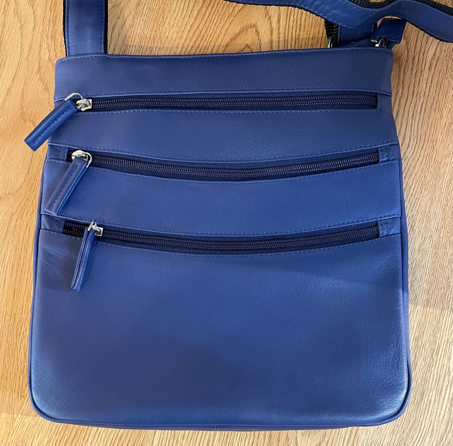 Leather Bag - Canadian Traveller - Navy