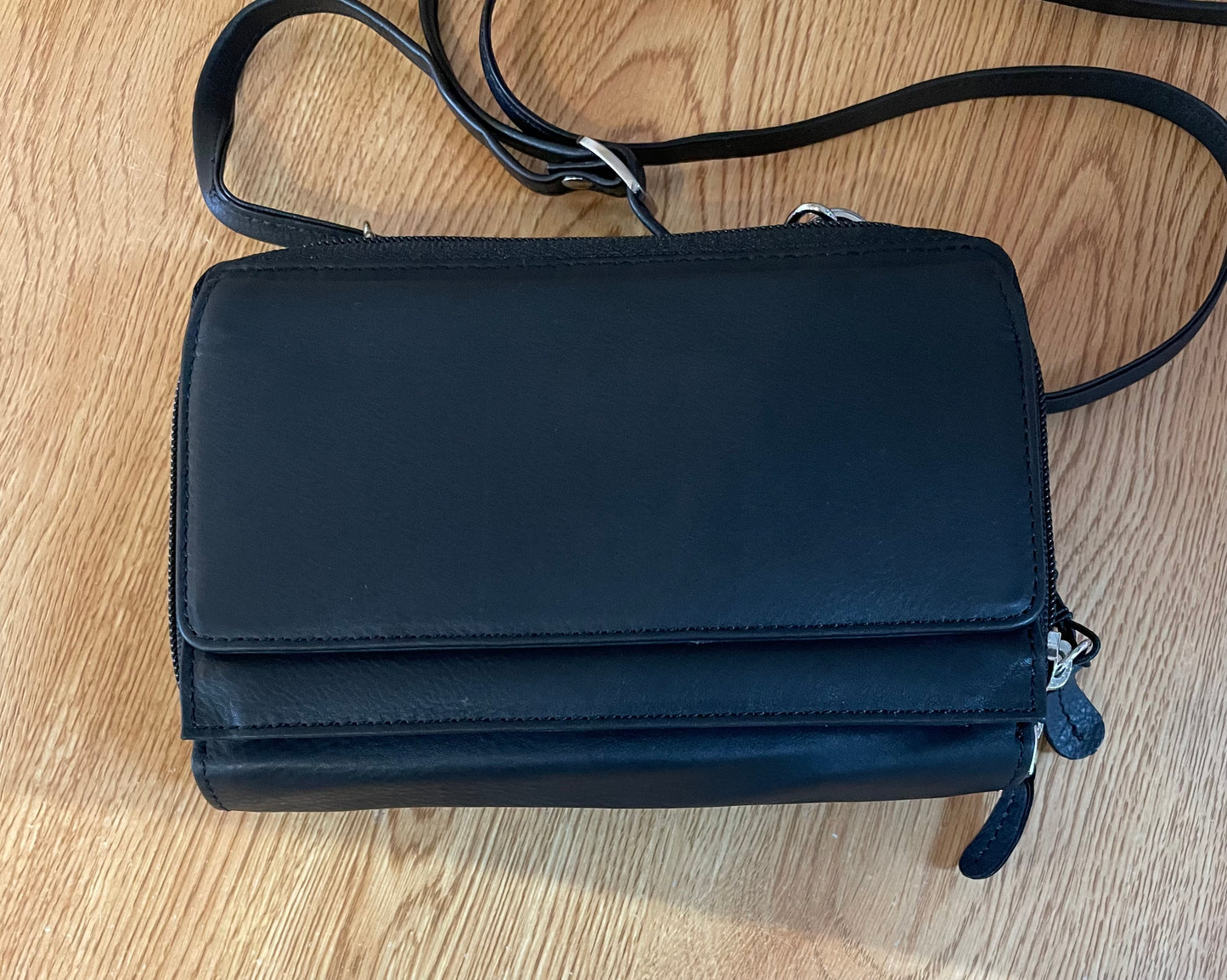 Leather Bag - Canadian Traveller - Black