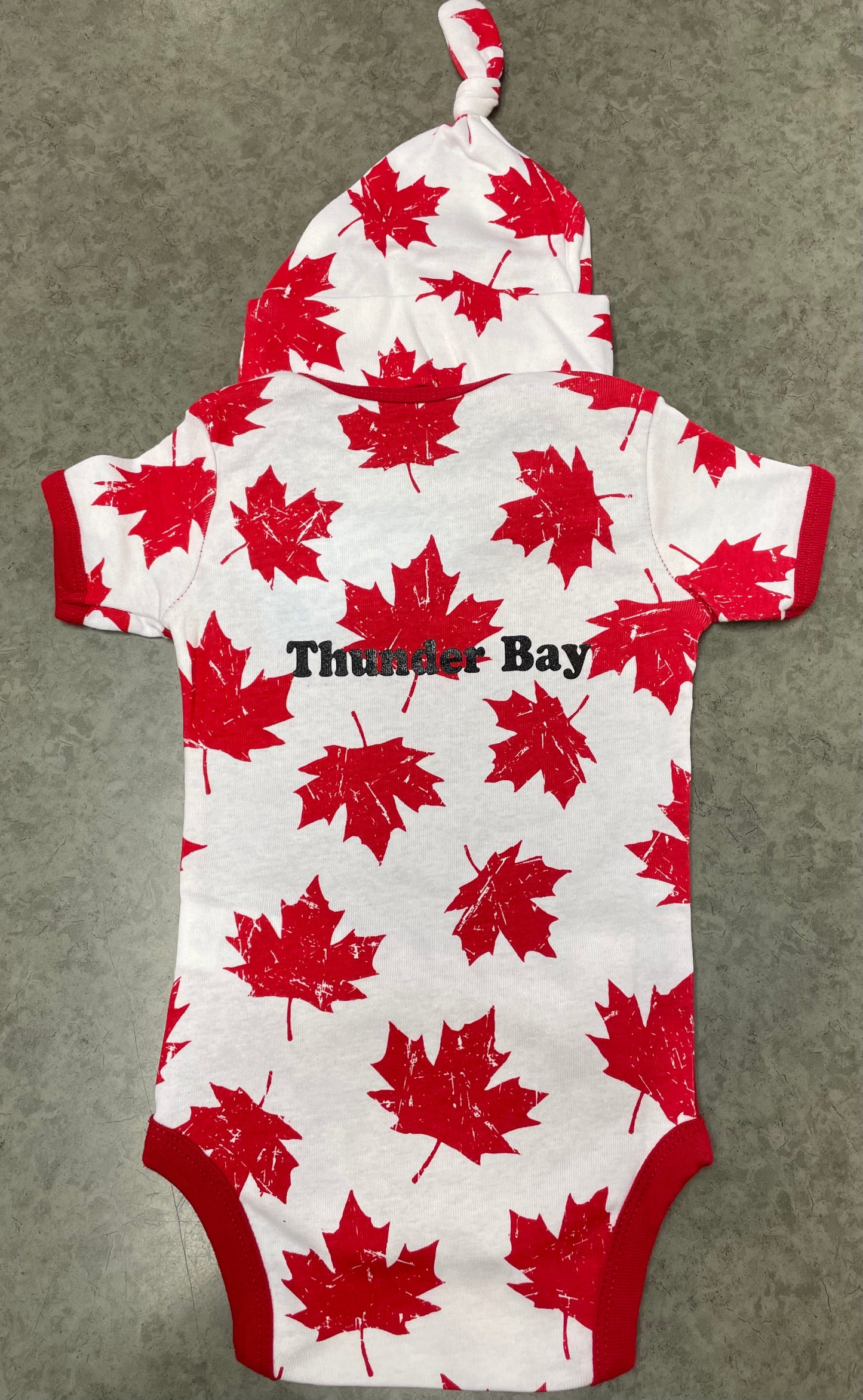 Baby - Souvenir Clothing - Bodysuit with Hat - Thunder Bay, Canada