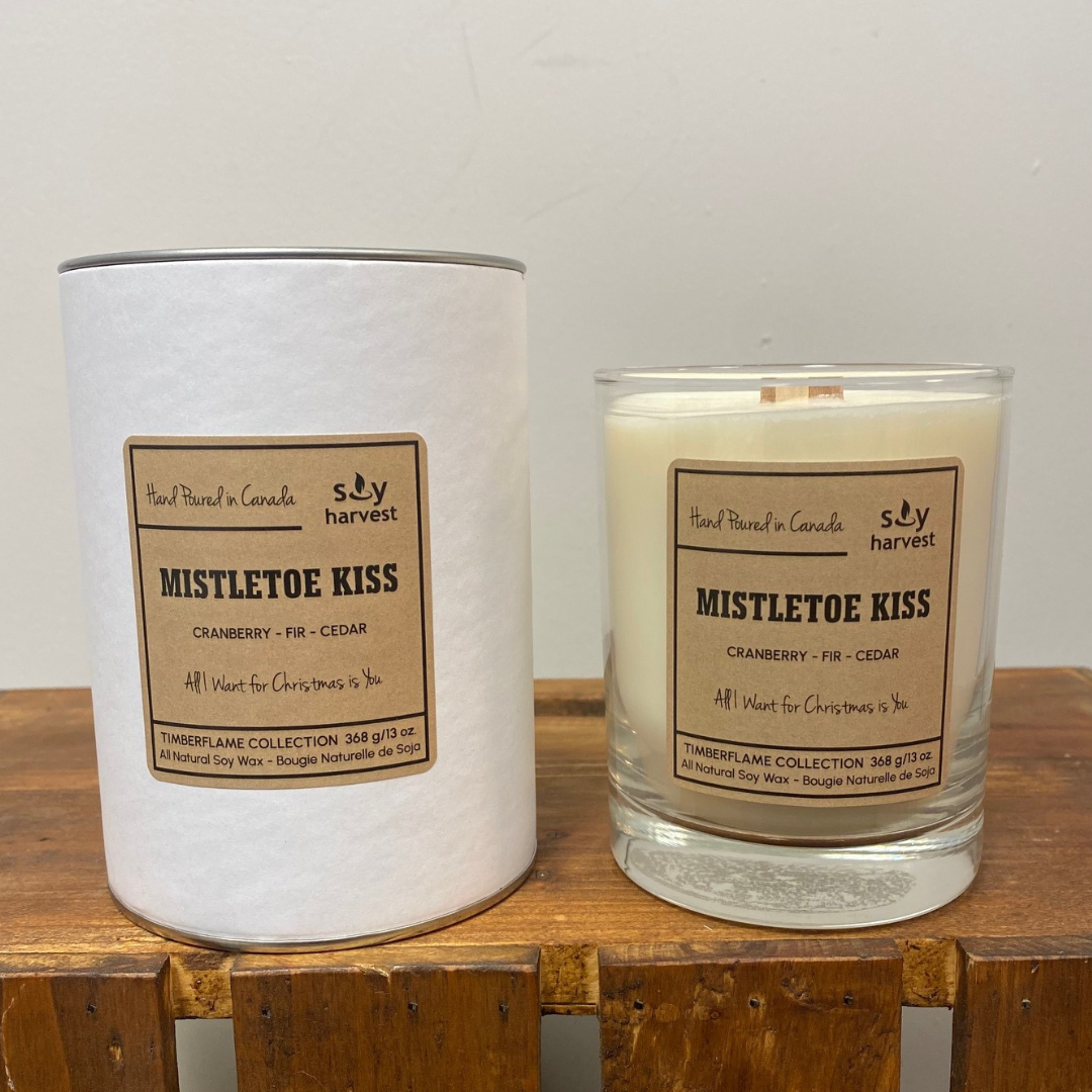 Soy Harvest Candles - Mistletoe Kiss - Timber Flame