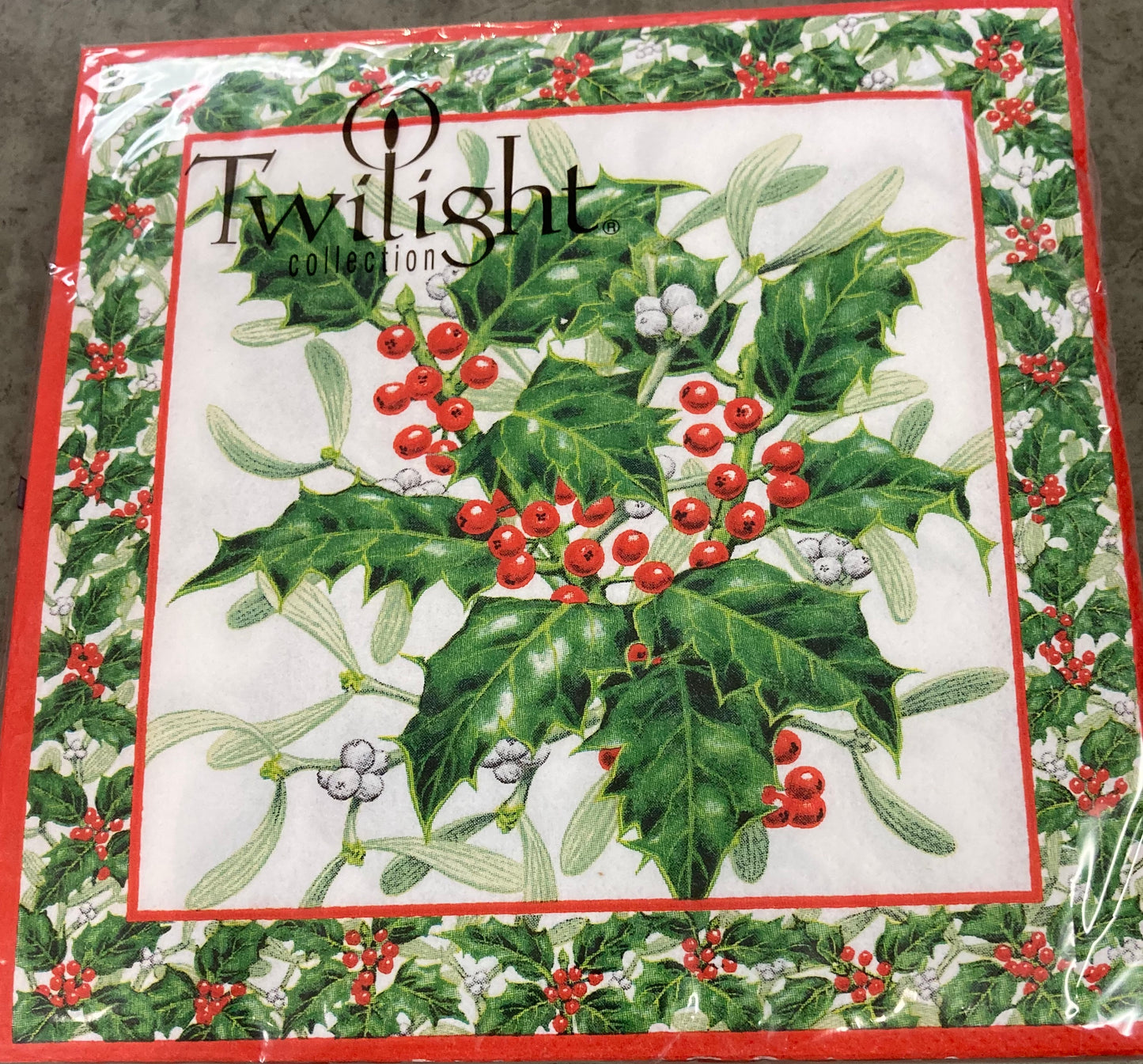 Christmas - Napkins - Luncheon - Mistletoe & Ilex