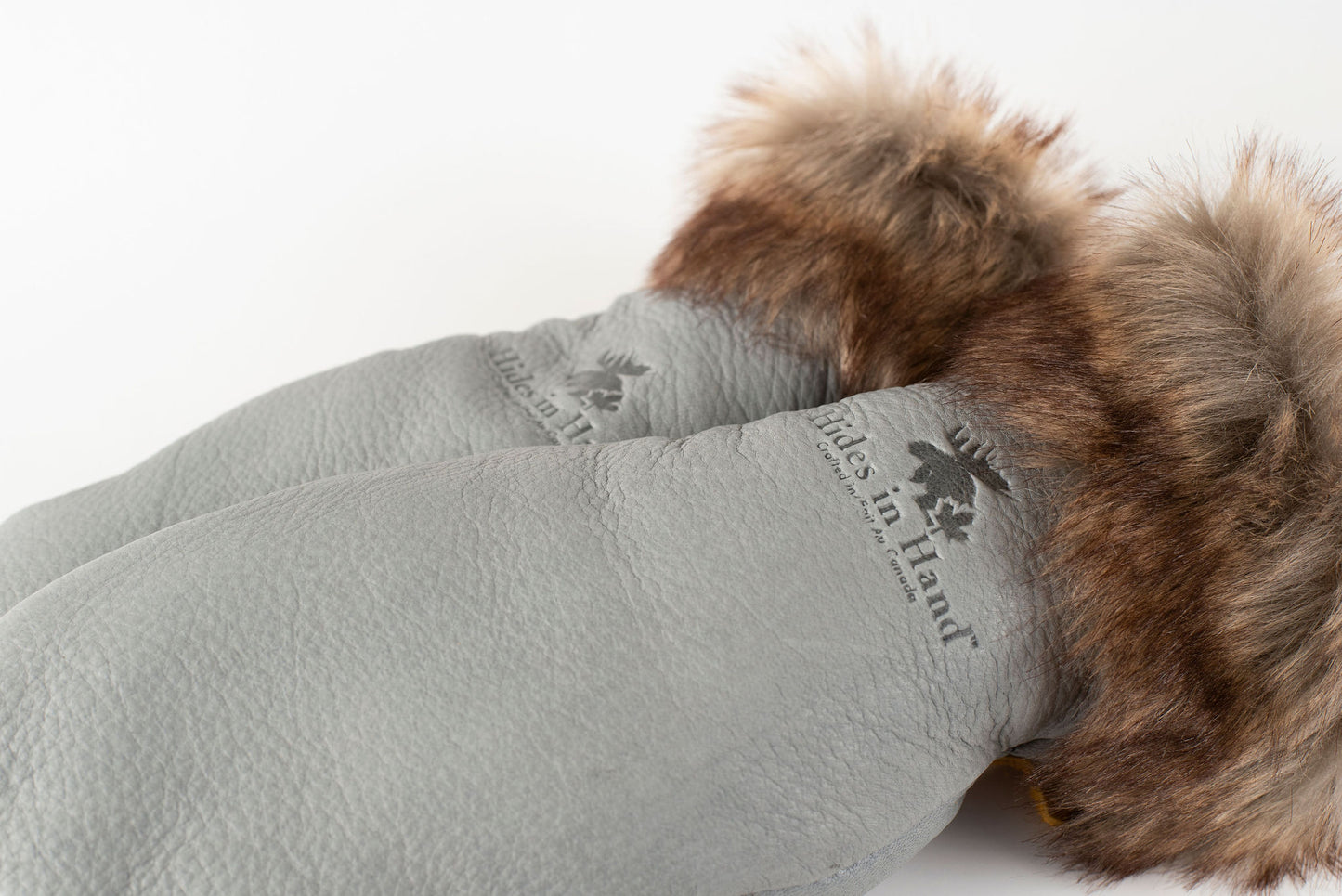 Hides in Hand - Deerskin Leather Mitt with Faux Fur Trim - Grey