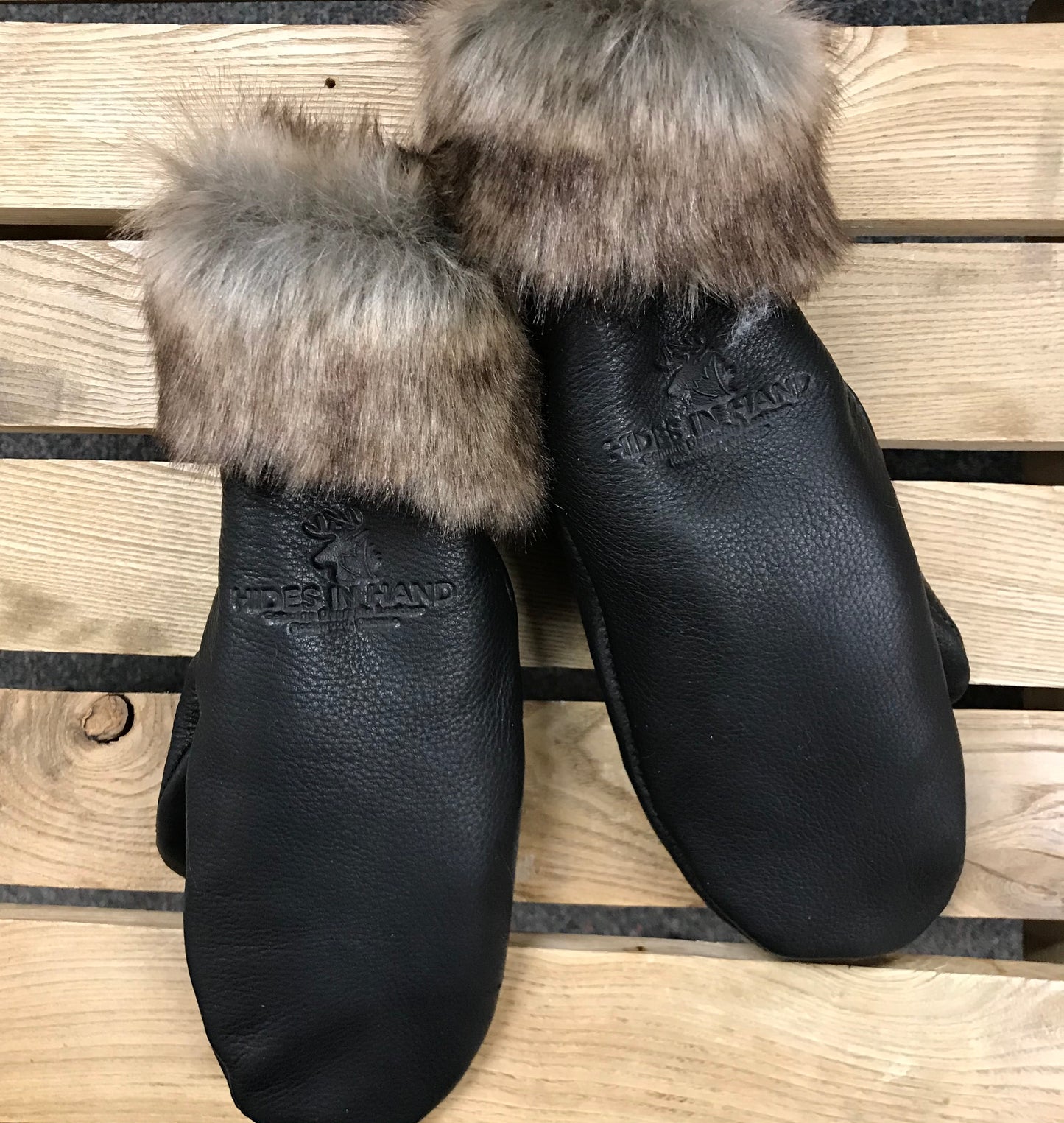 Hides in Hand - Deerskin Leather Mitts with Faux Fur Trim - Black